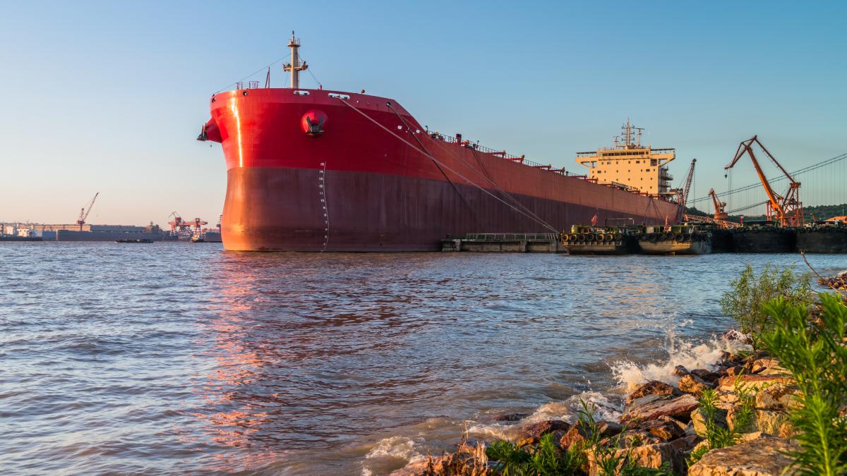 canalul-suez-egiptul-are-pierderi-uriase-din-cauza-atacurilor-rebelilor-din-yemen-asupra-navelor-comerciale_64057700