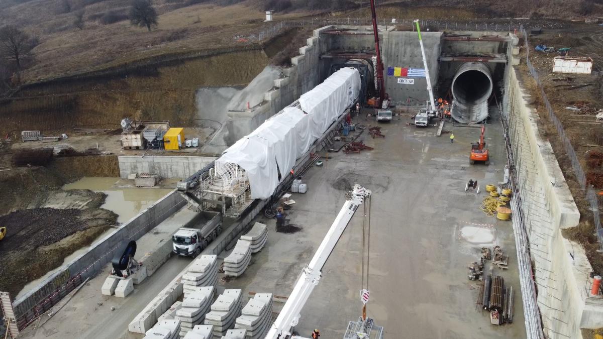 aktor a inceput forajul la al 4 lea tunel pe sectiunea apata cata a tronsonului de cale ferata brasov sighisoara