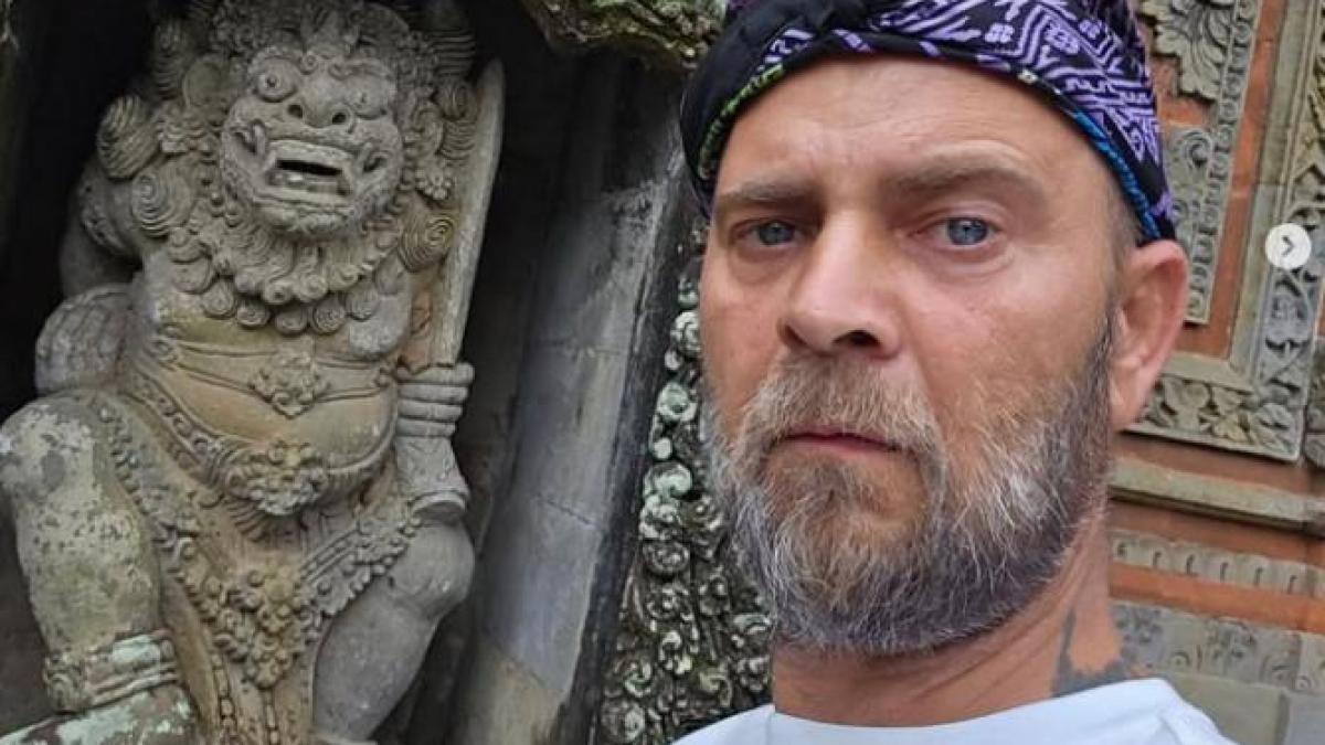 cosmin-selesi_61142300