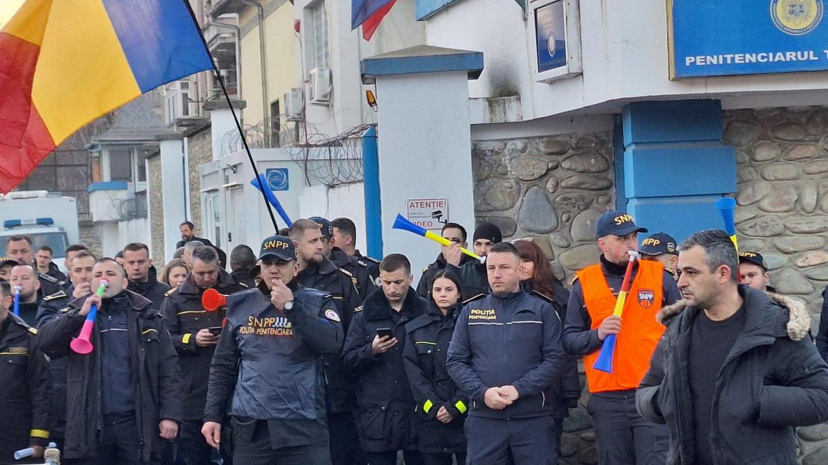 politia-penitenciara_41355400