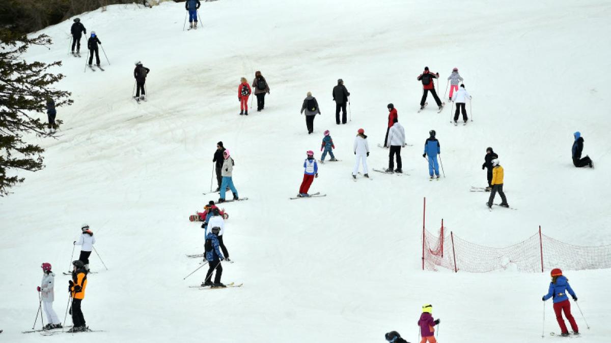 turista-pe-partie-cizme-cu-toc_09203400