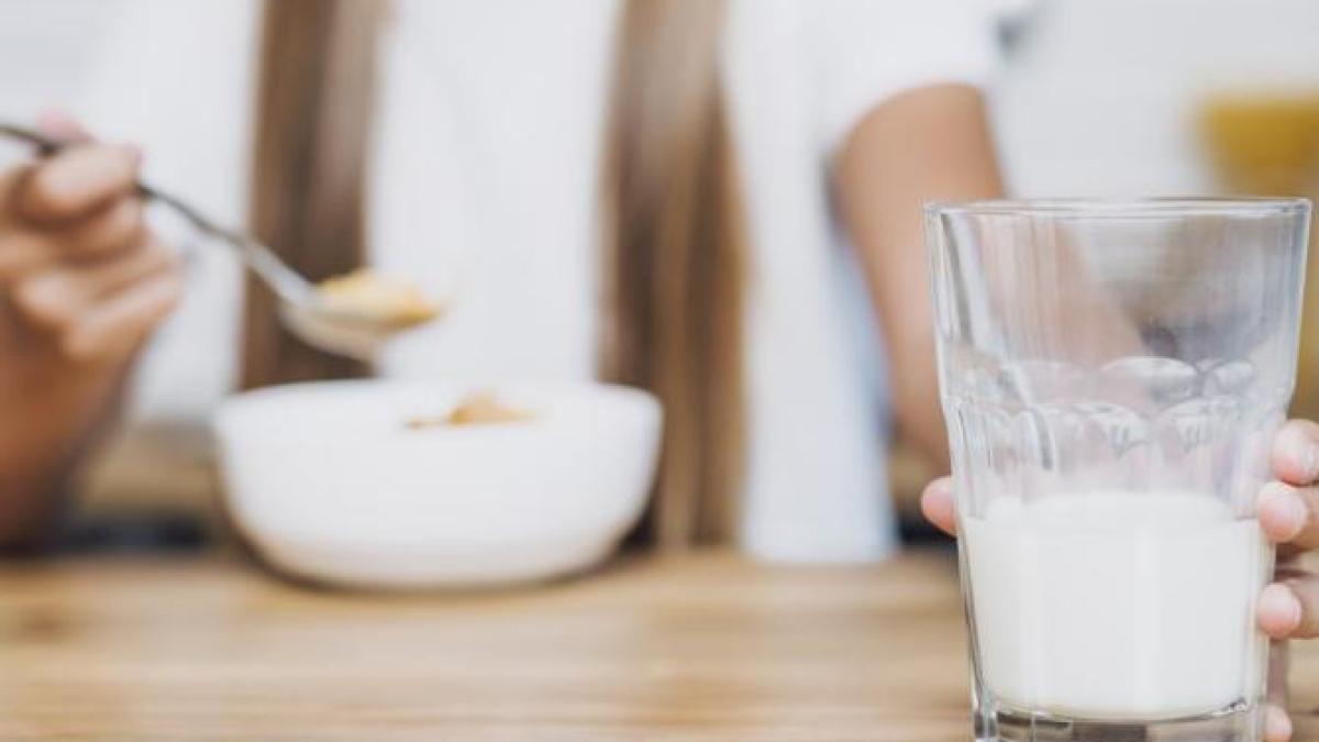 un-pahar-de-lapte-pe-zi--benefic-pentru-sanatatea-intestinala-a-femeilor_56936800