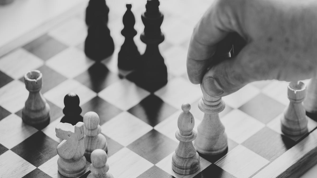 chess-game-business-strategy-concept_52045100