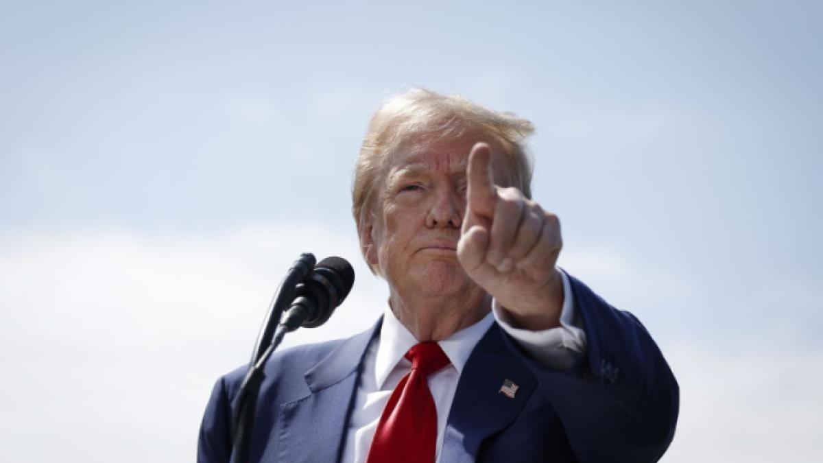 trump-arata-spre-joe-biden-si-kamala-harris--dupa-noua-tentativa-de-asasinat-asupra-sa_53642700