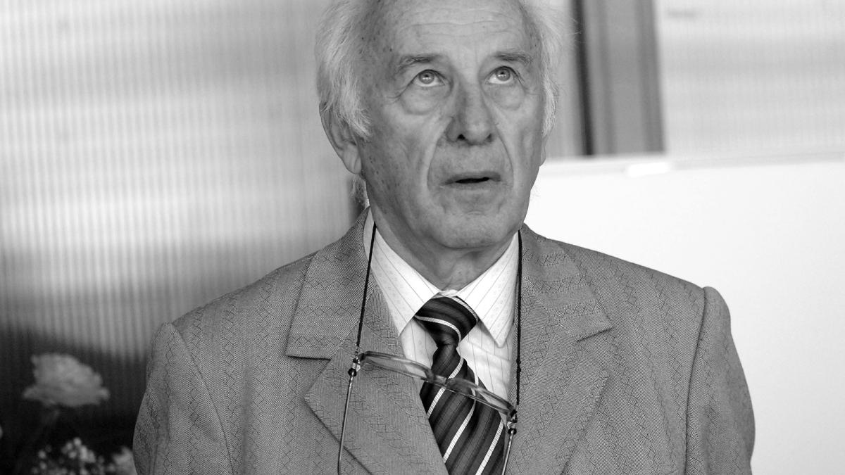 fotbalul-romanesc-este-in-doliu--nicolae-oaida--fost-international-al-romaniei--a-trecut-in-nefiinta-la-venerabila-varsta-de-91-de-ani_25026600