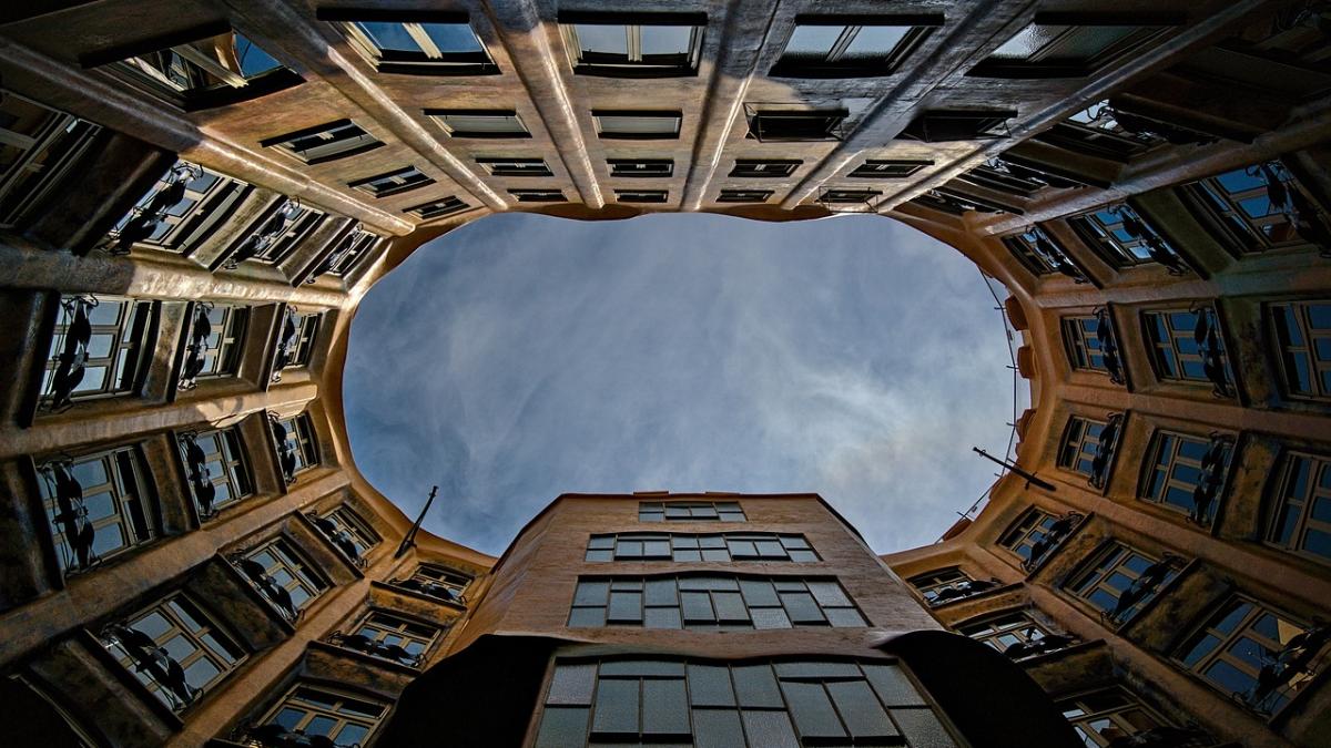 tragedie-roman-femeie_64461500