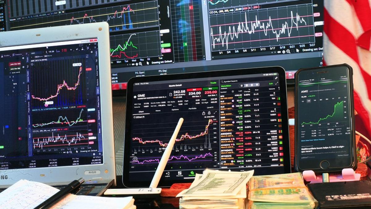 ce-se-intampla-cu-pietele-de-actiuni-a-doua-zi-dupa-lansarea-chatbot-ului-deepseek-din-china_33600500