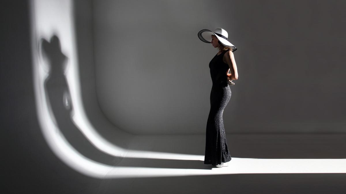 femeie-spion_52390500