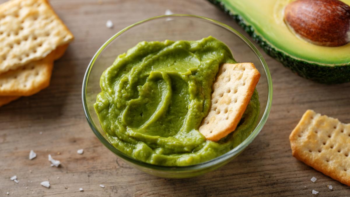 pasta-avocado-guacamole_14592700