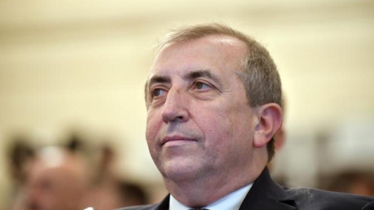 secretele-meseriei-de-veterinar--prof--univ--dr--mario-codreanu--la-dc-anima_57163300