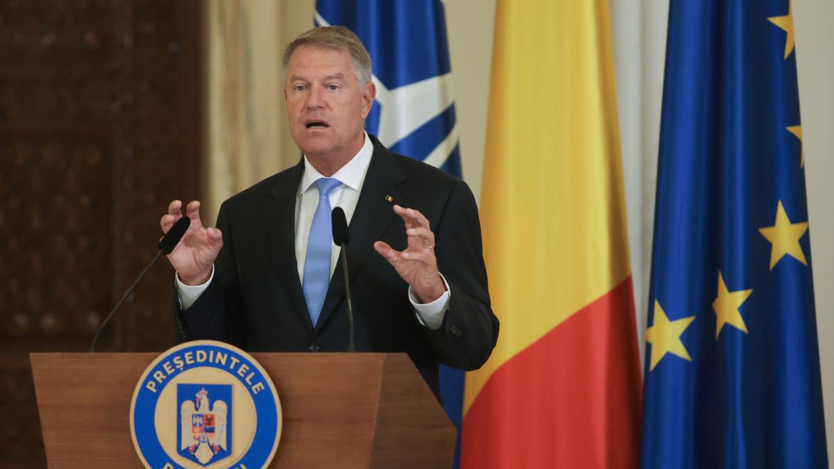 inquam-photos---george-caprc-ccprc-86lin-iohannis_38074300