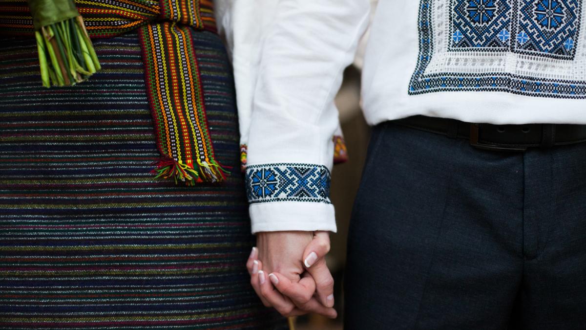 costum-traditional--cuplu-dragobete_85906800