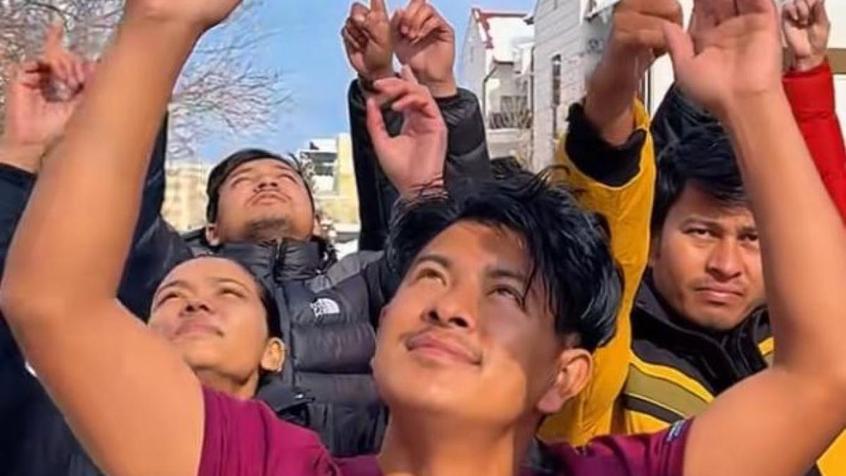 nepalezi-imn-pitesti1_77040300