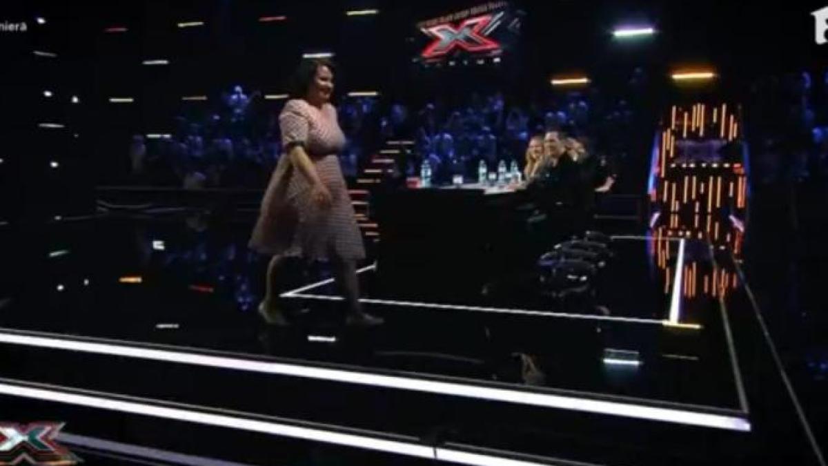 x-factor-elena-scaletchi1_47453600
