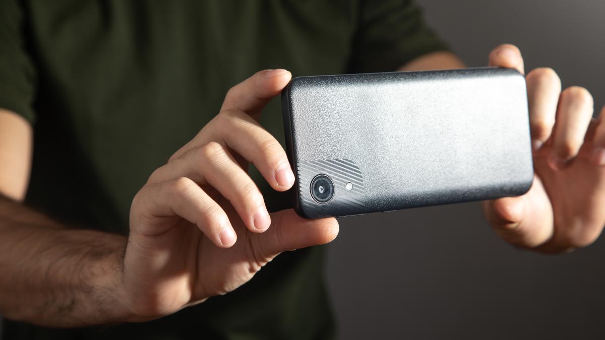 telefonul-tau-te-spioneaza-uite-cum-opresti-asta-acum_07643100