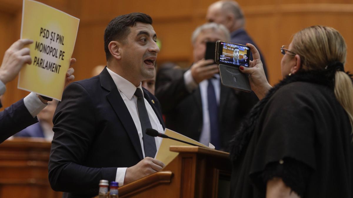 simion-sosoaca-instant_parlament_buget_2024_set_2007_inquam_photos_octav_ganea_57617200