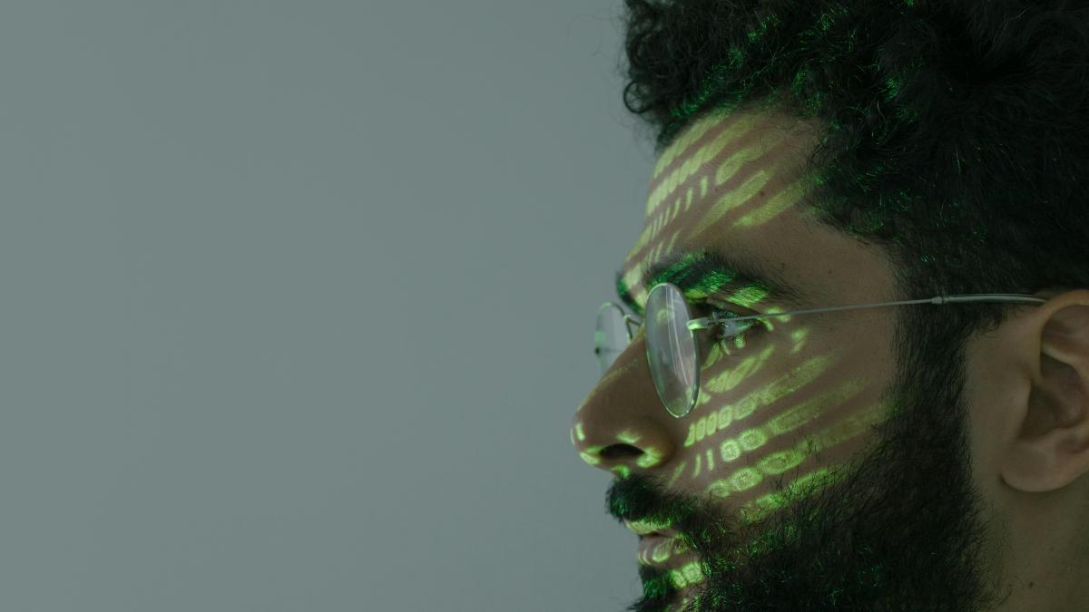 hacker-inteligenta-artificiala_32039200