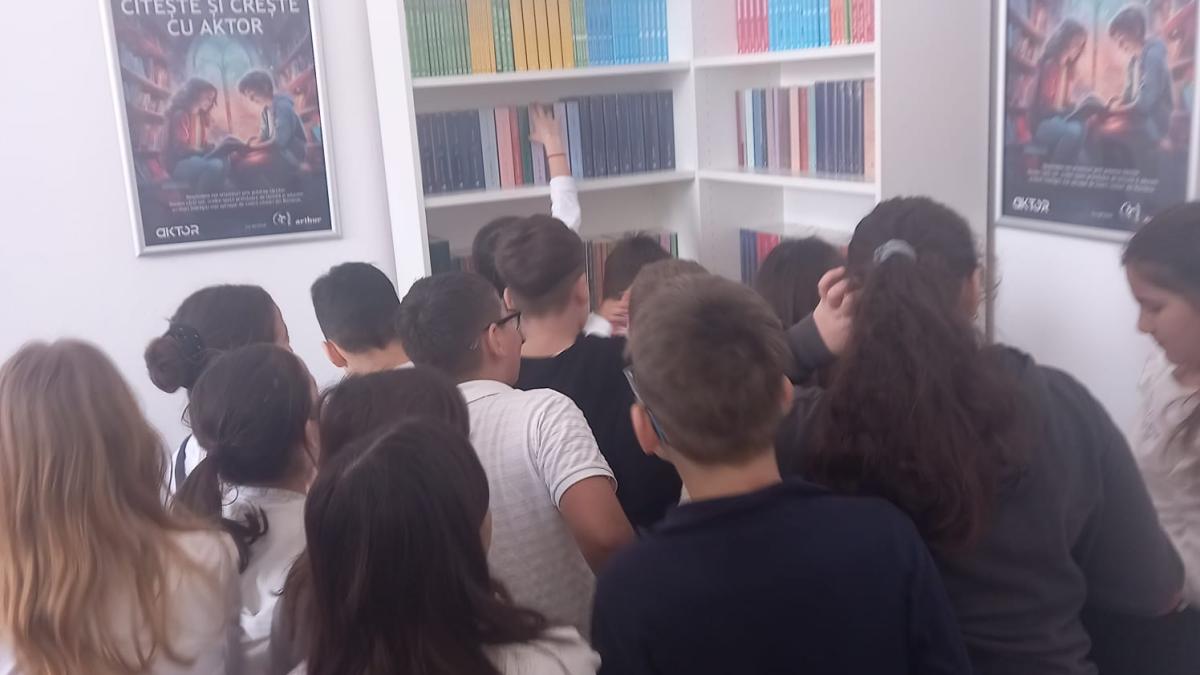 20250319-adv-aktor-donatie-1200-carti-foto-3_92578500