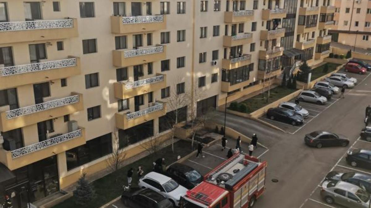 incendiu-intr-un-bloc-de-locuinte-din-iasi1_54810400
