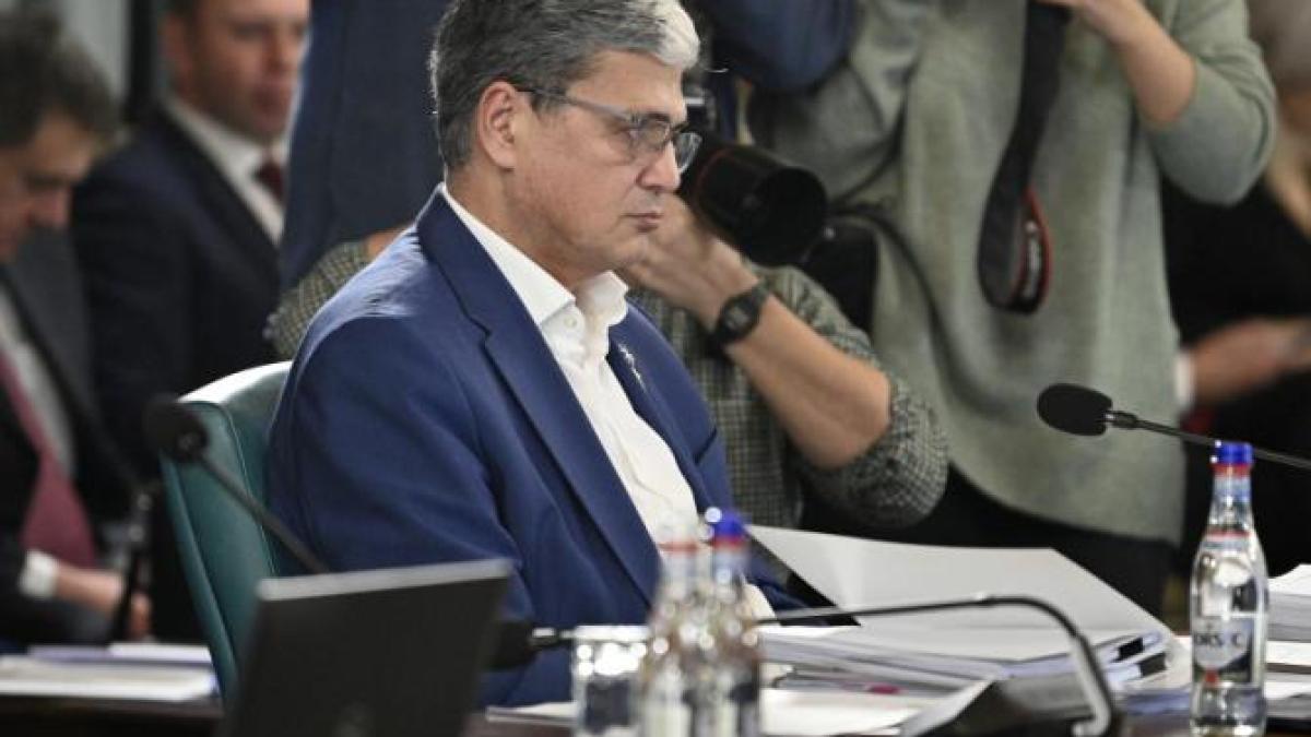 scandal-e-tva--rares-bogdan-l-ar-fi-amenintat-pe-ministrul-marcel-bolos-ca-ii-va-cere-public-demisia---surse_61757700