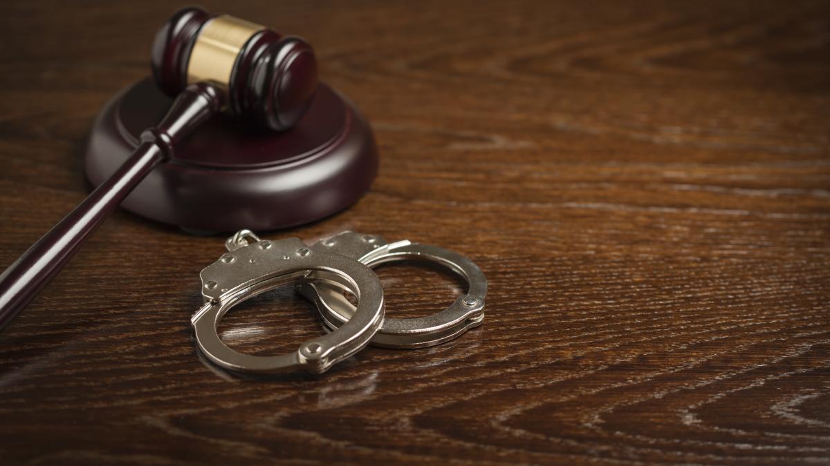 barbatul-implicat-cazul-fetitei-de-3-ani-care-a-consumat-jeleuri-cu-droguri--trimis-in-judecata_73754300