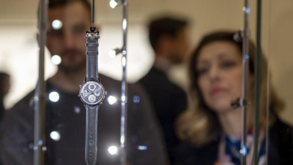 cel-mai-complicat-ceas_08355300