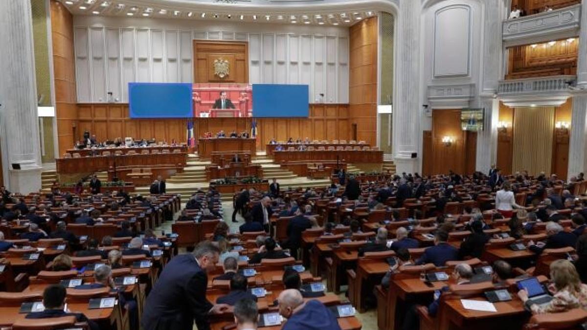 parlamentul--plen-reunit-pentru-numirea-unor-membri-ai-bnr--cna-si-asf_58471600