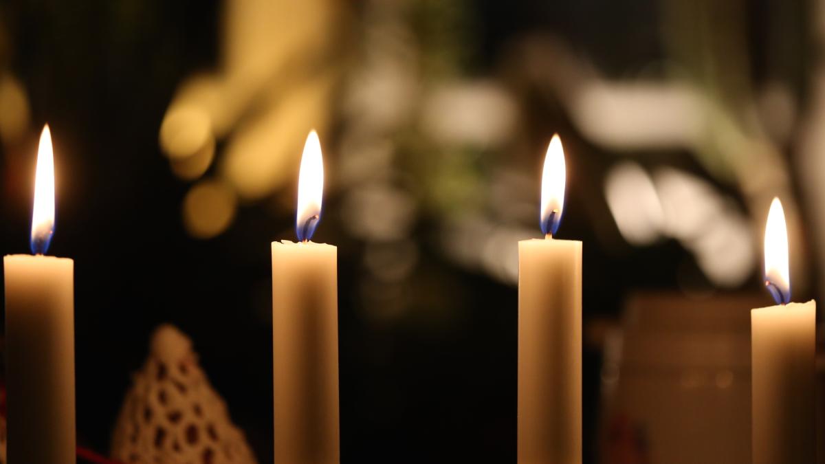 lumina-sfanta-de-la-ierusalim--adusa-cu-un-zbor-special-in-tara_54211200