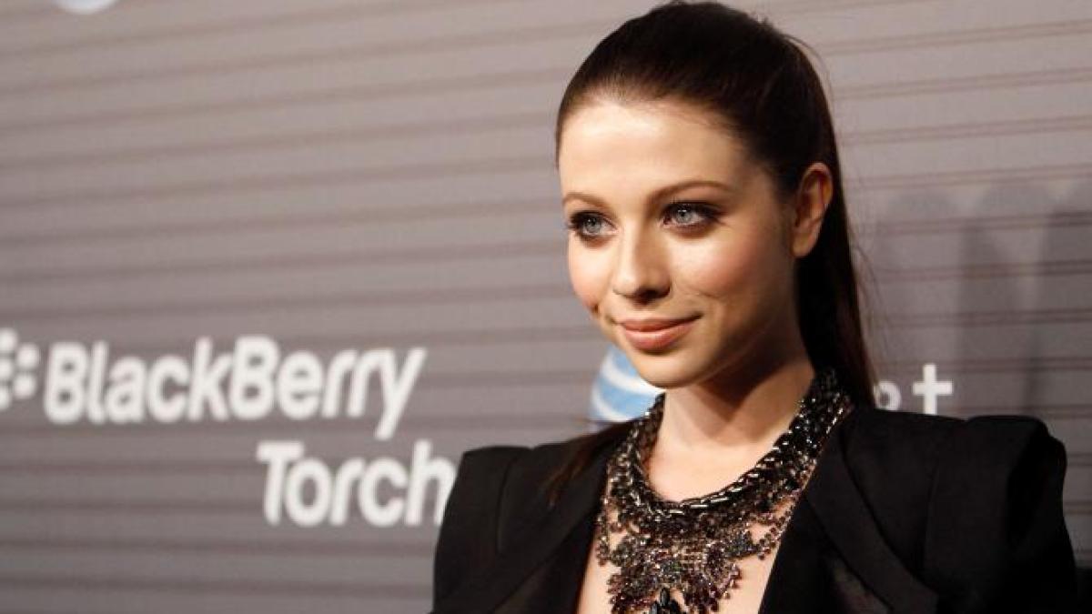 2025-02-26t190600z_225442871_rc2j2dafyywb_rtrmadp_3_people-michelle-trachtenberg_05885200
