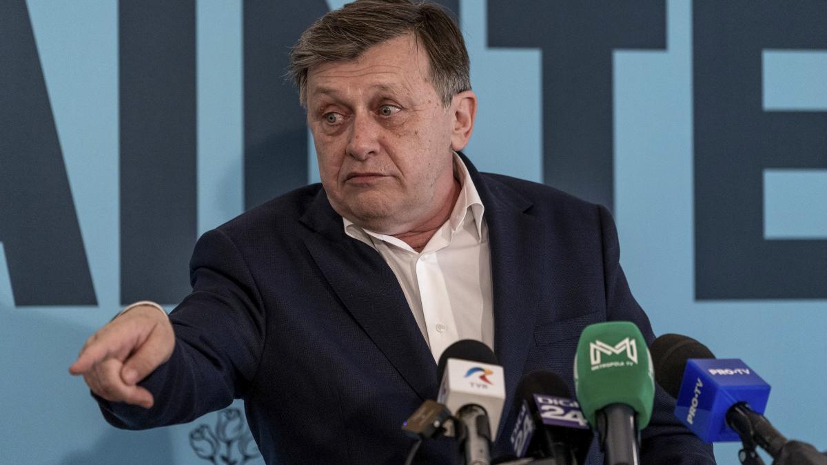 crin-antonescu_59283200