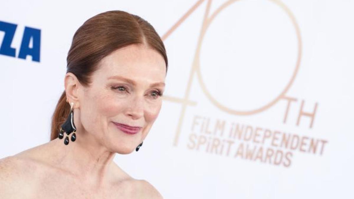 julianne-moore_85055400