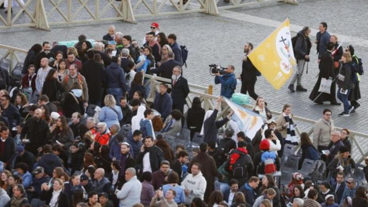 papa-francisc-inmormantare_53500100