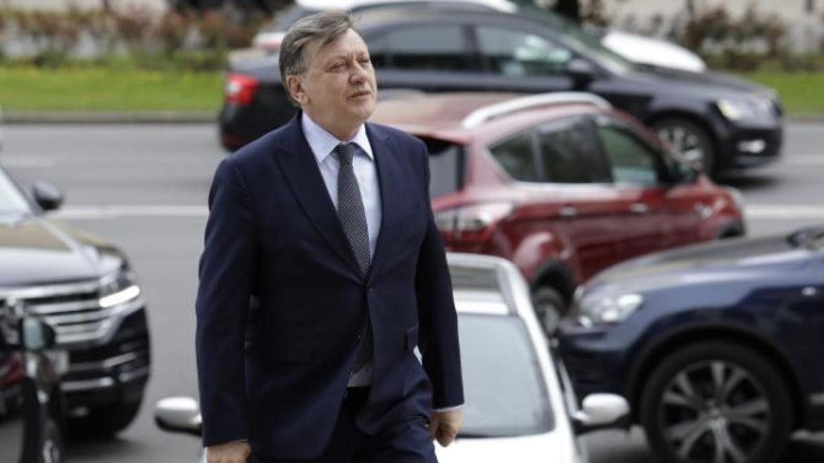 crin-antonescu_74397400