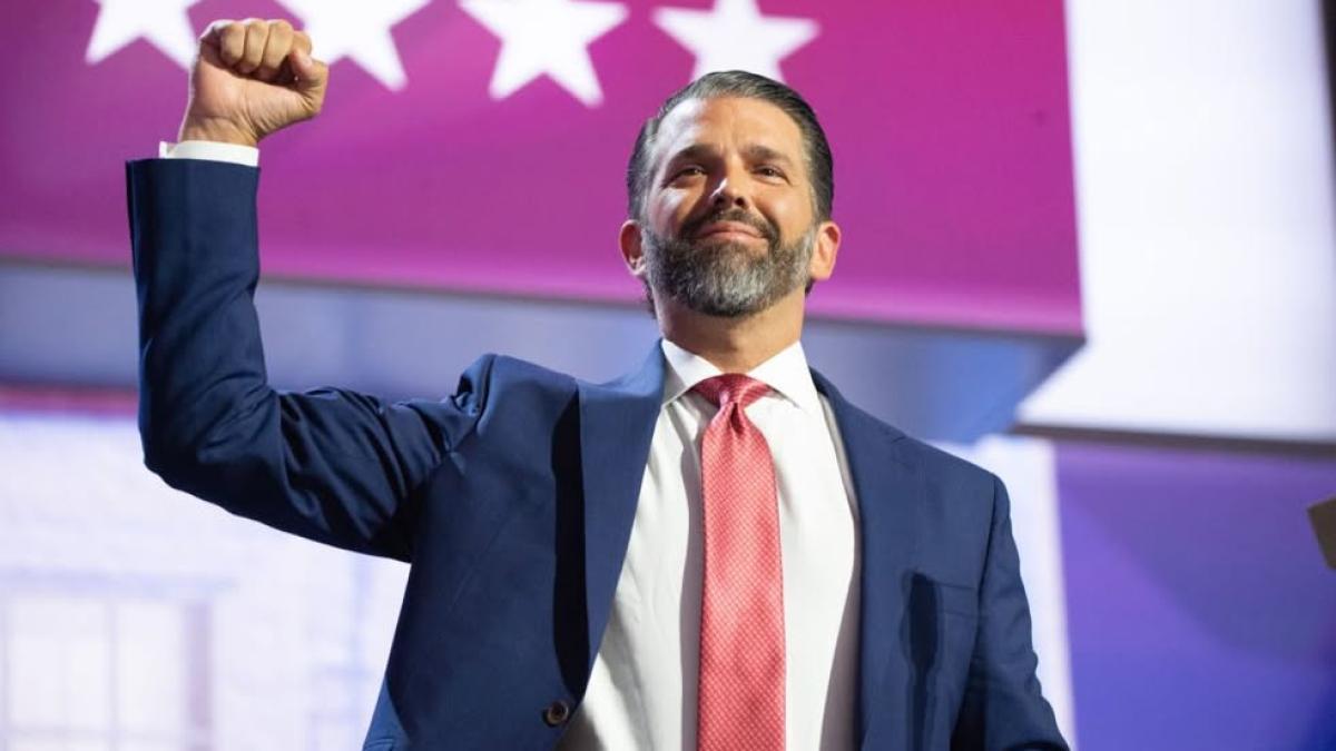 fiul-presedintelui-american--vizita-de-impact-in-romania--trump-jr--a-vorbit-iar-despre-alegerile-anulate--bogdan-chirieac-vizita-este-un-mesaj-politic-inainte-de-orice_67330100