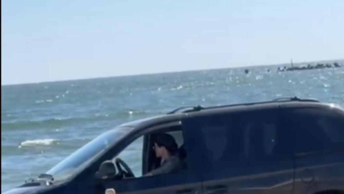 masina-plaja-mamaia_74806300