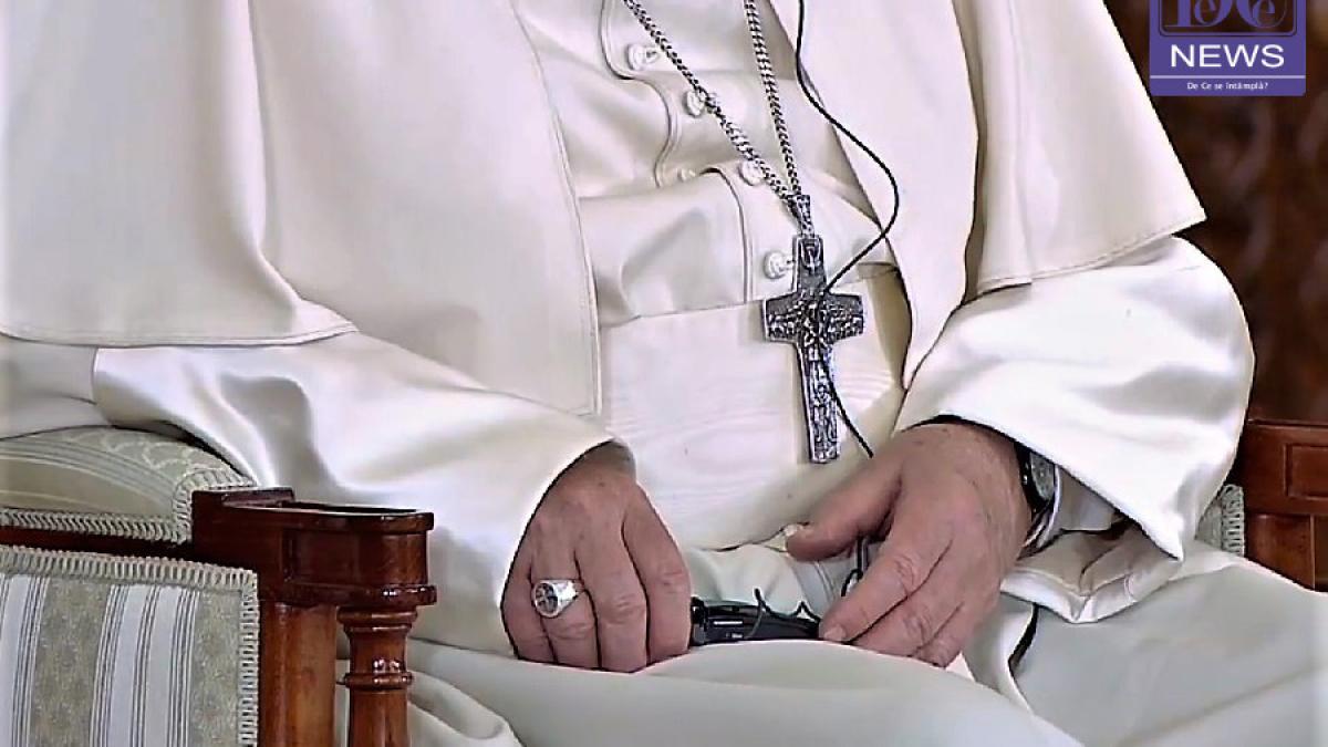 papa_francisc_discurs_cotroceni_04_crucea_papala_79793800