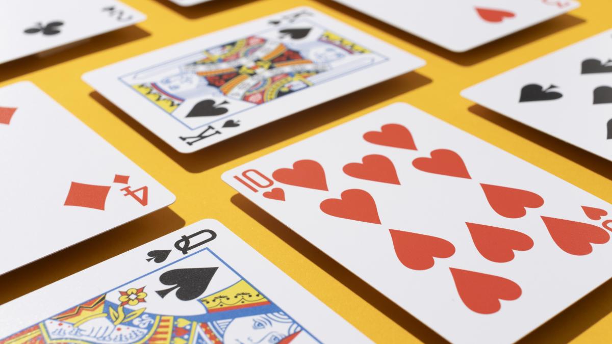 casino-cards-yellow-background_55524100