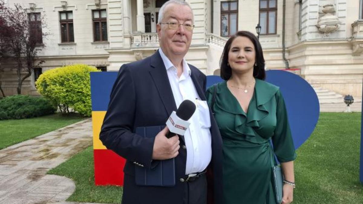 simona-gheorghe-chirieac-romania-tv_05343300