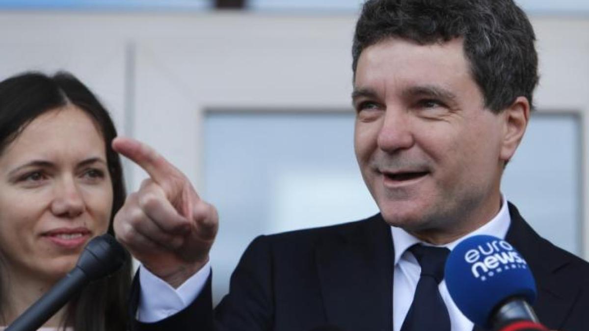 nicusor-dan-si-mirabela-gradinaru-1_72667400