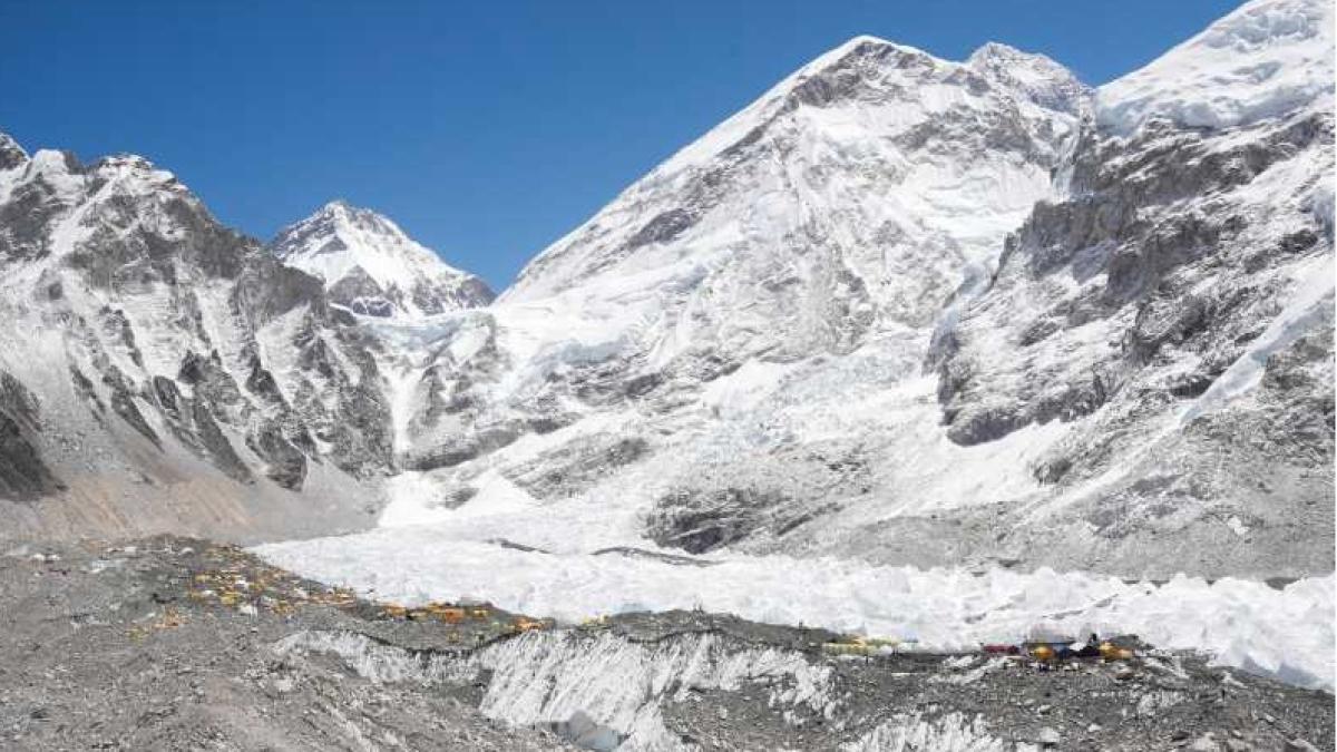 everest1_25387000