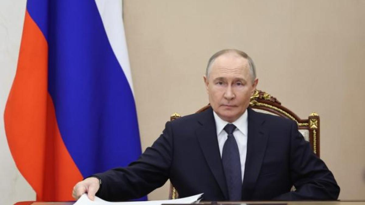 vladimir-putin_12683100