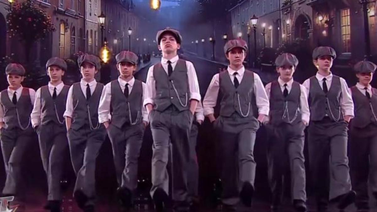 famous-by-d-strict_33038600