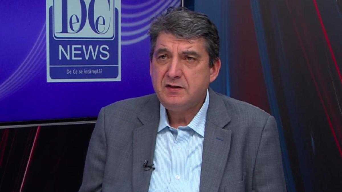 prof--sorin-ivan--realizatorul-noii-emisiuni-dc-edu--interviu-despre-starea-educatiei-din-romania_51986500_12276400