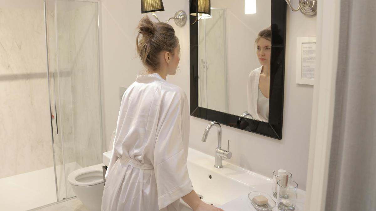 femeie-pexels-olly-3884742_41030800