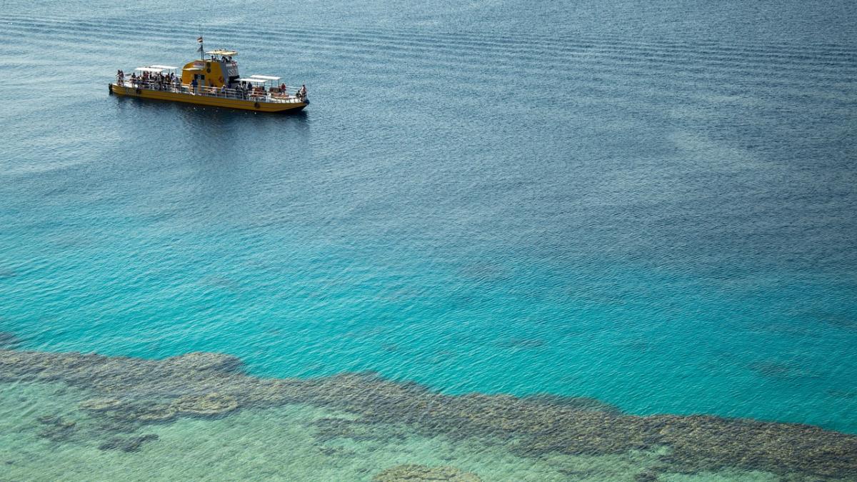 marea-rosie-nave_78248400