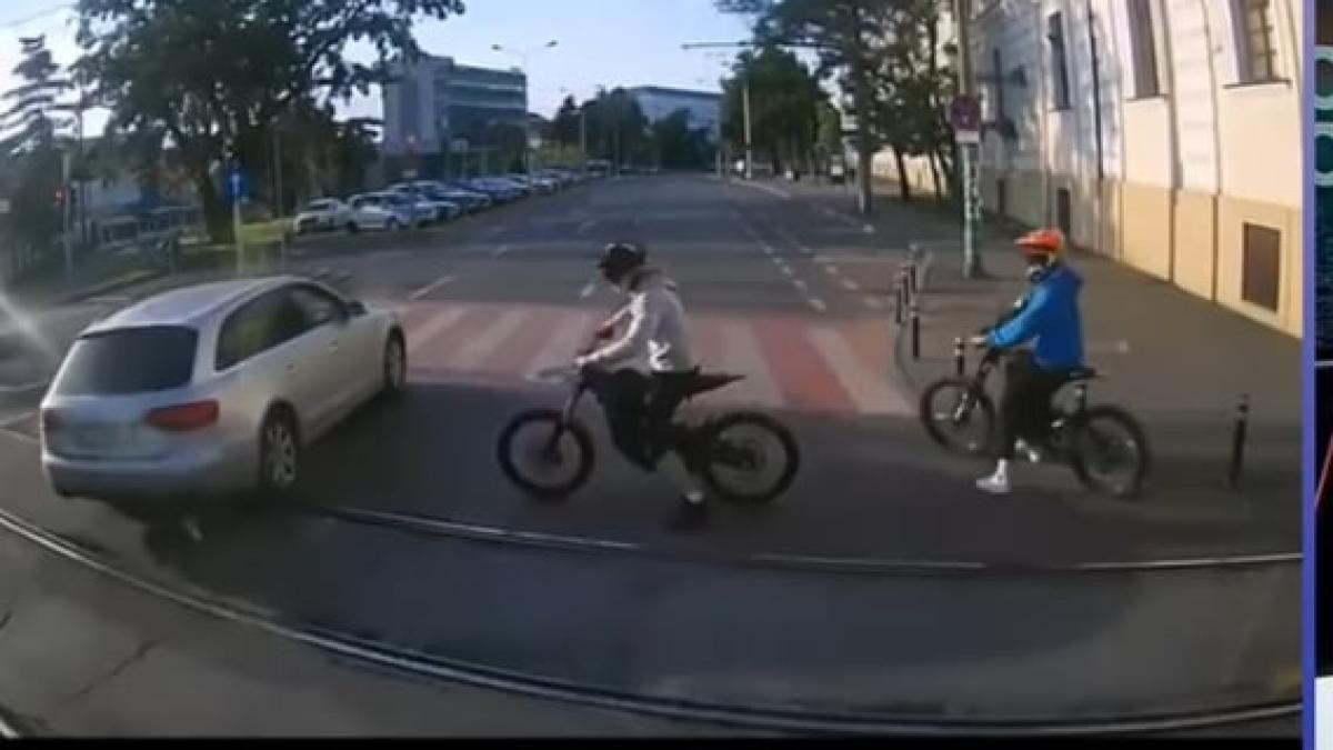 12d9f474-a1d1-4f4e-9830-00c4ba6b3dc5_75411900