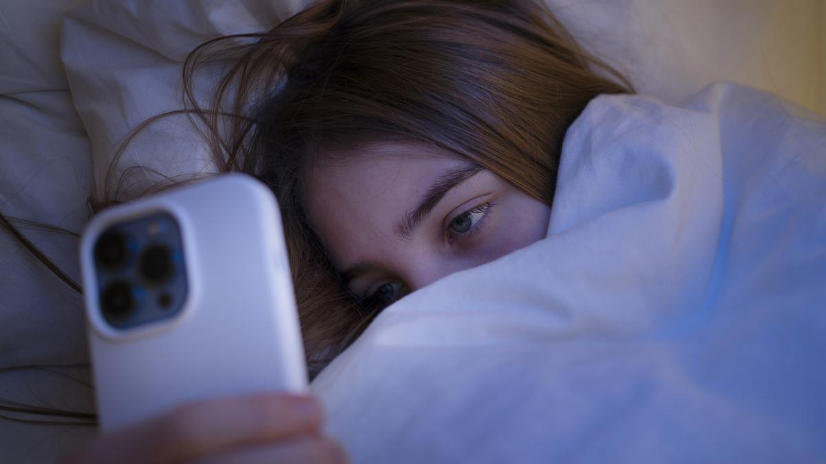 lumina-albastra_87753800