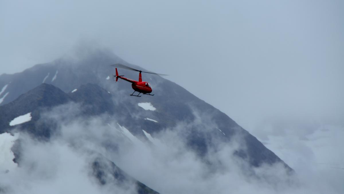 patru-alpinisti-blocati-pe-munte--gasiti-prc-e2prc-80prc-9dmorti-de-epuizareprc-e2prc-80prc-9d_47602100