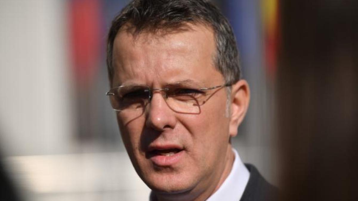 mosteanu-hegseth_61516500