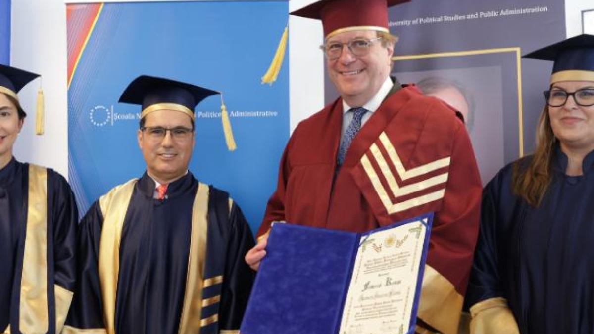 dhc-snspa-frederick-kempe-895x430_12827800